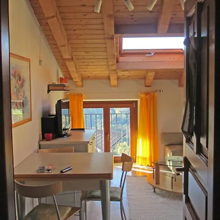 Attico Florian Vesio By Gardadomusmea Apartment